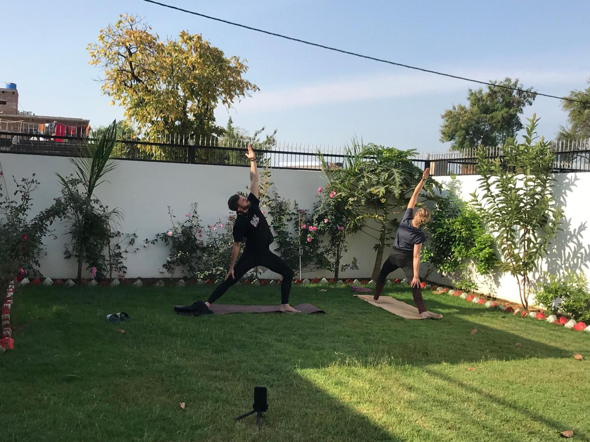 La Calma Homestay Khajurāho Esterno foto